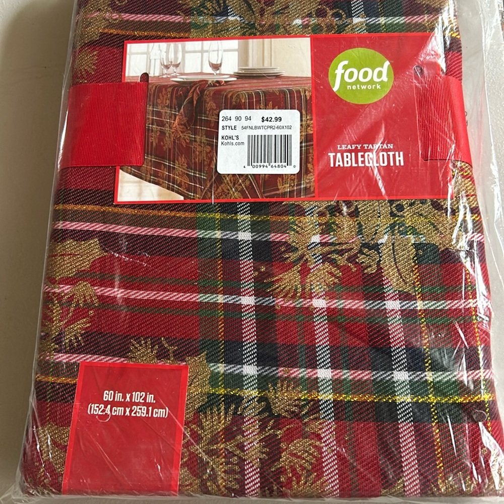 HOLIDAY Tablecloth, Food Network, 60x102, red, green, blue plaid w gold designs